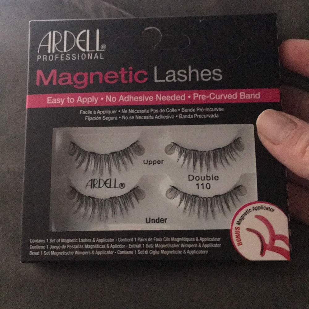 Magnetic reusable eyelashes